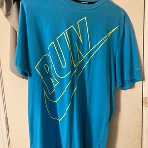 Nike Run shirt, NWOT, L